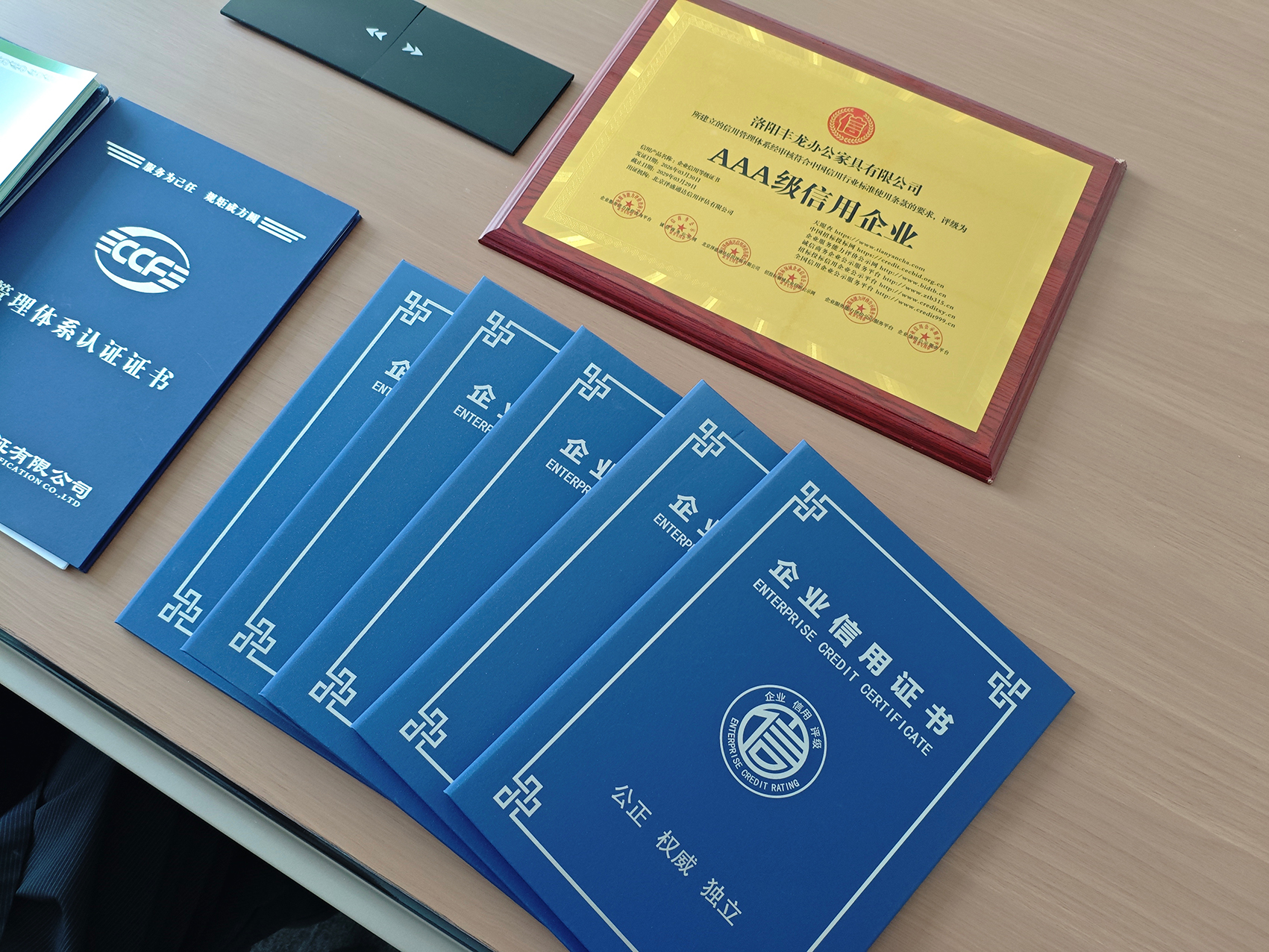 批量宿舍床安裝標(biāo)準(zhǔn)，豐龍標(biāo)準(zhǔn)化施工保障交付品質(zhì)